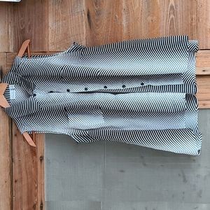 Kim Rogers Women's sleeveless blouse, black and white striped, size XL